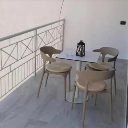아파트 Beva Sarandë